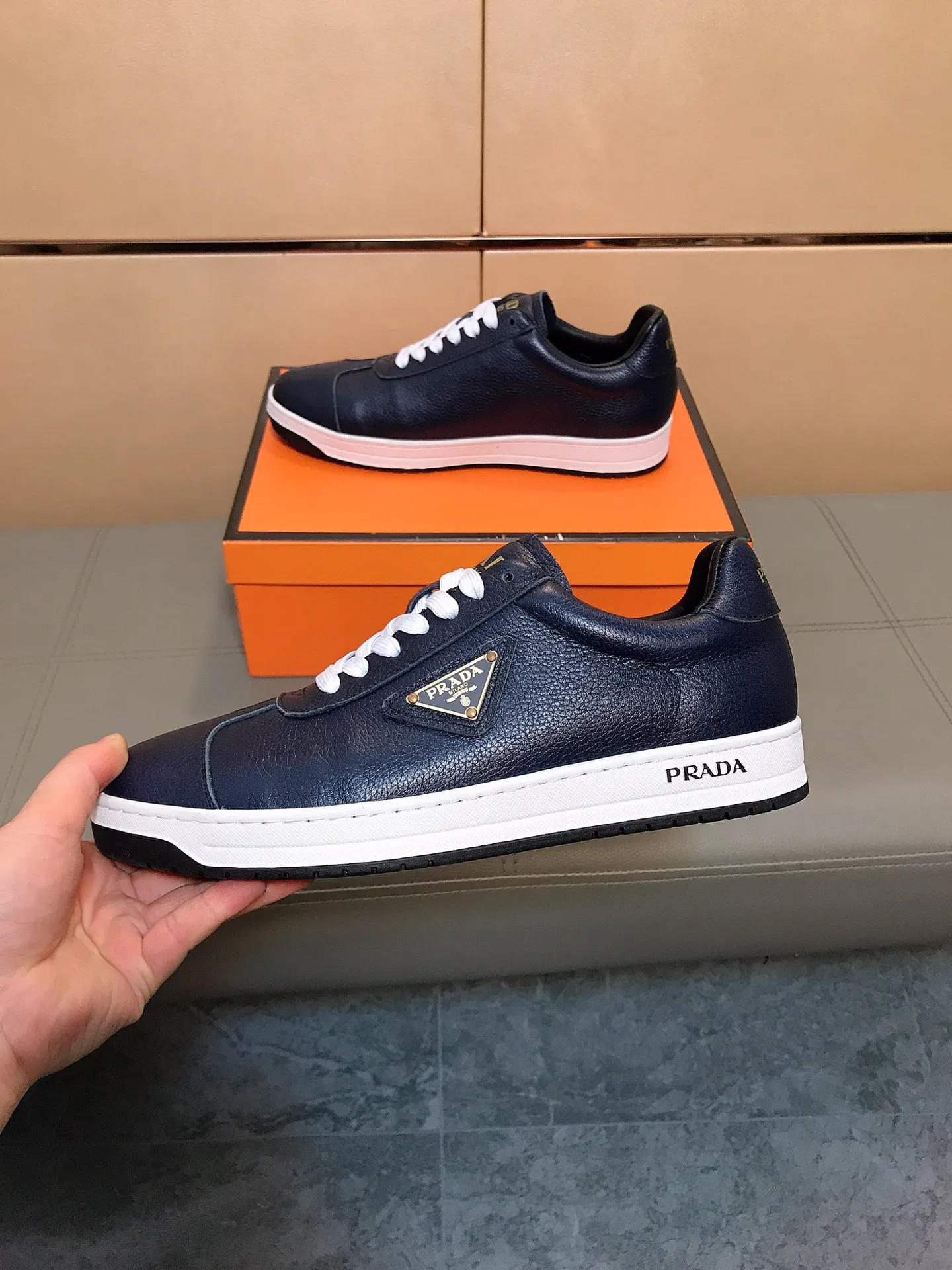 Ex-factory price 380 💎💎🆕Prada's latest casual and fashionable men's shoes👟hot style💥simple and elegant style, exclusive for trendy men. Unique latest brand elements👑, fashionable and generous, the fabric is original imported cowhide, pigskin breathable lining + feet, super comfortable and wear-resistant outsole, classic model taken in kind, size: 38-44